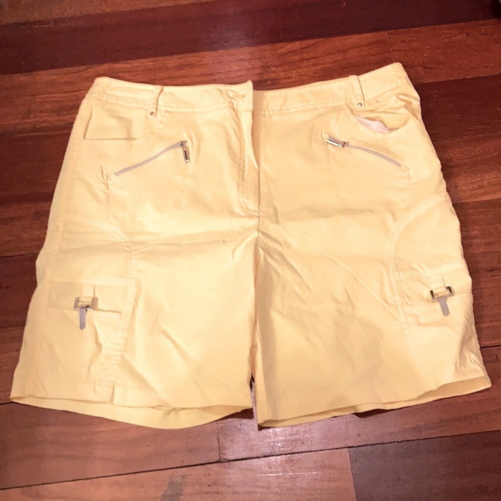 Jaime Sadock yellow shorts size 16